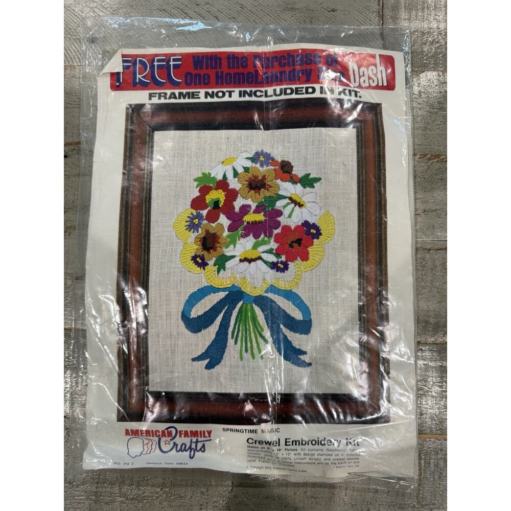 Vintage Springtime Magic Floral Crewel Embroidery Kit American Family Crafts NOS
